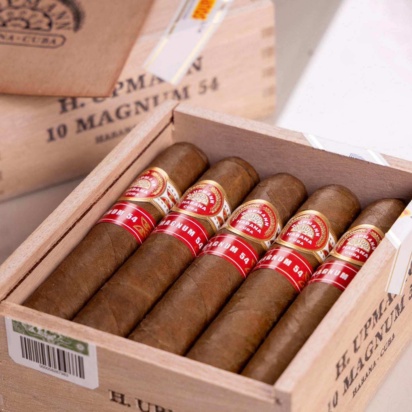 H. Upmann Magnum 54