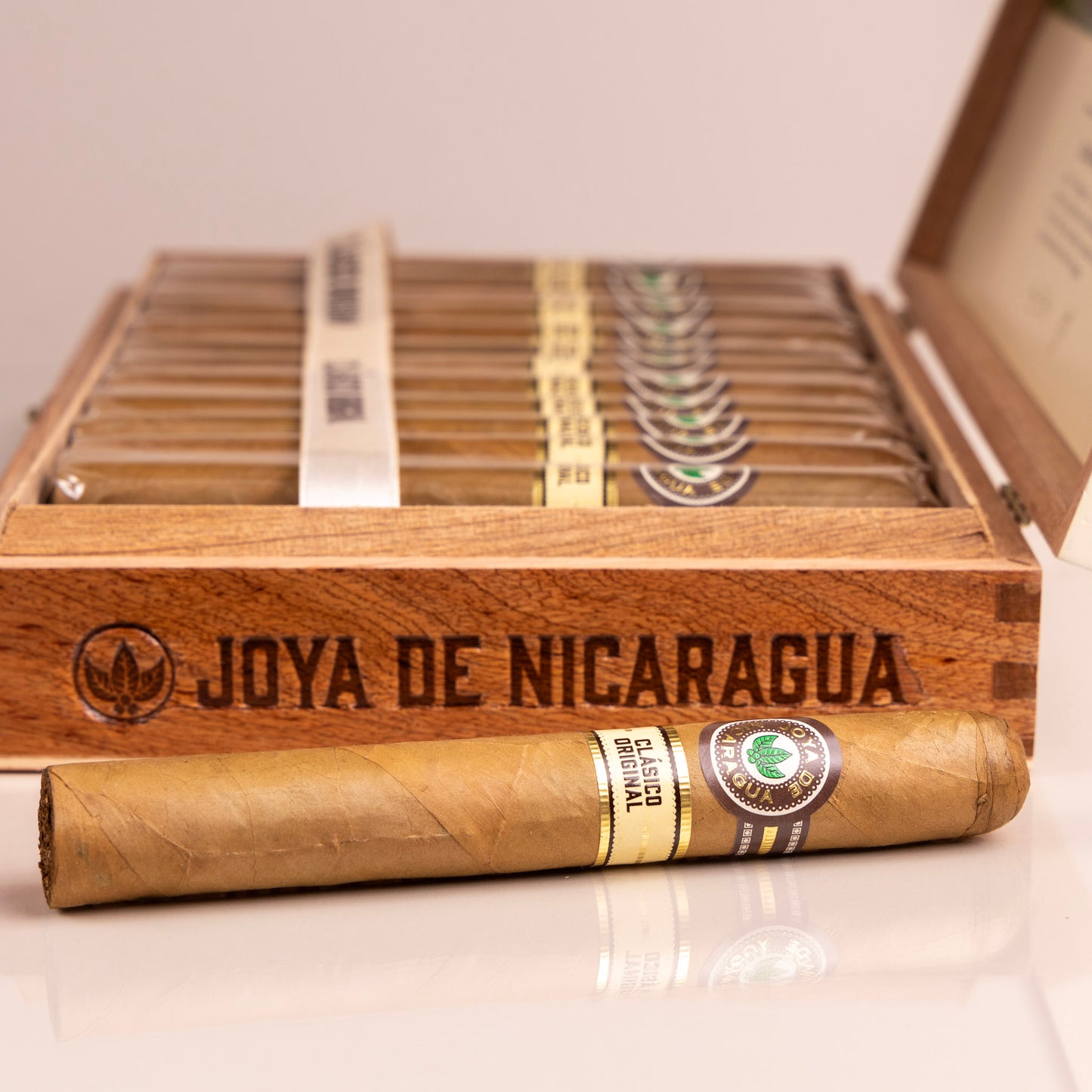 Joya de Nicaragua Clasico Toro