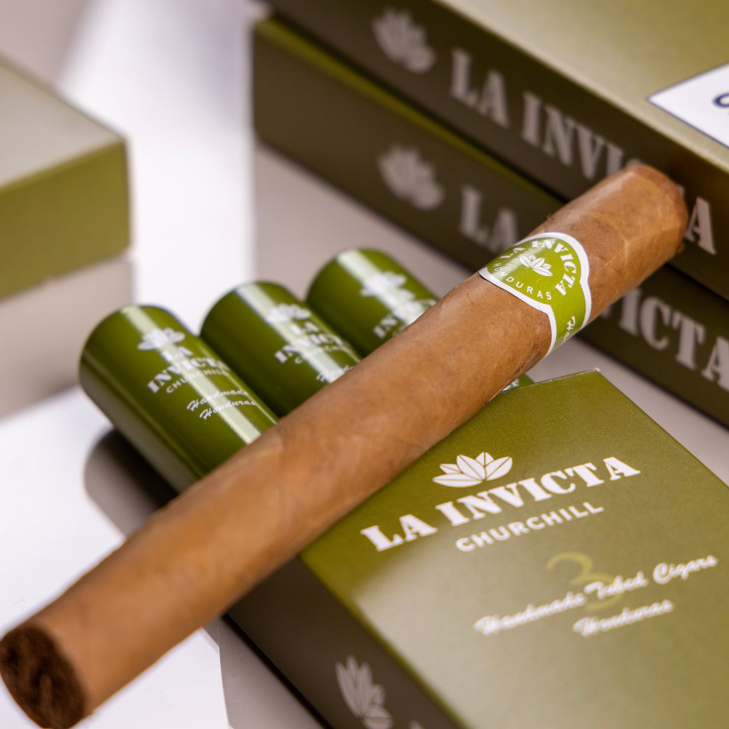 La Invicta Honduran Churchill Tubos