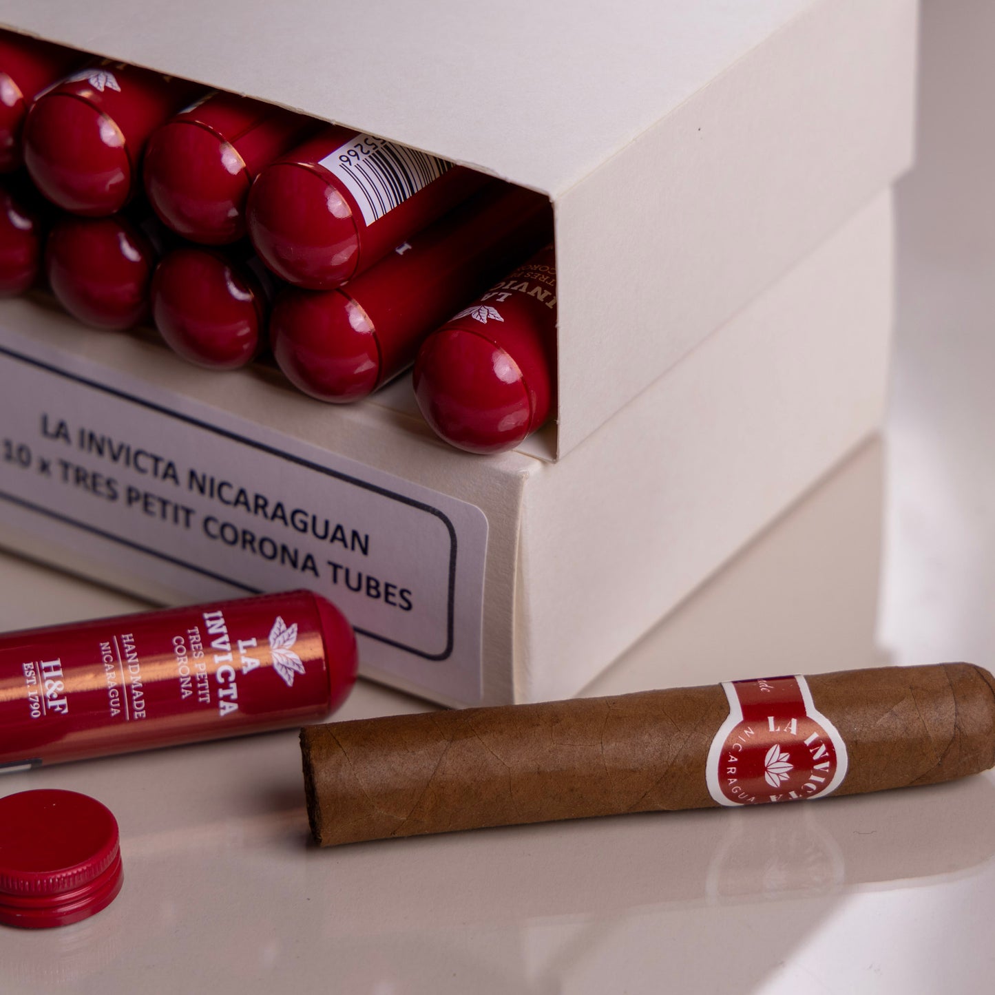 La Invicta Nicaraguan Tres Petit Corona Tubos