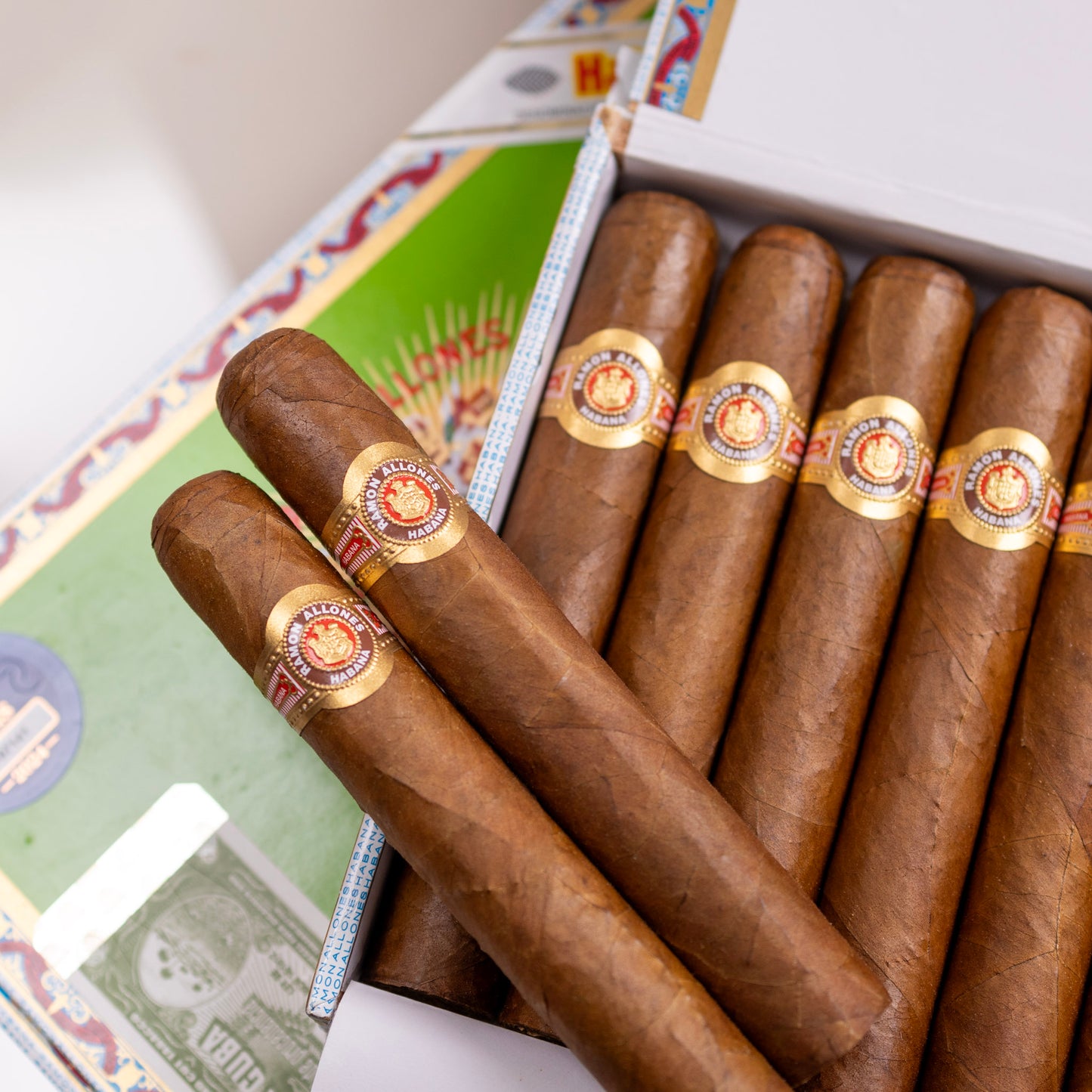 Ramon Allones Allones No. 3