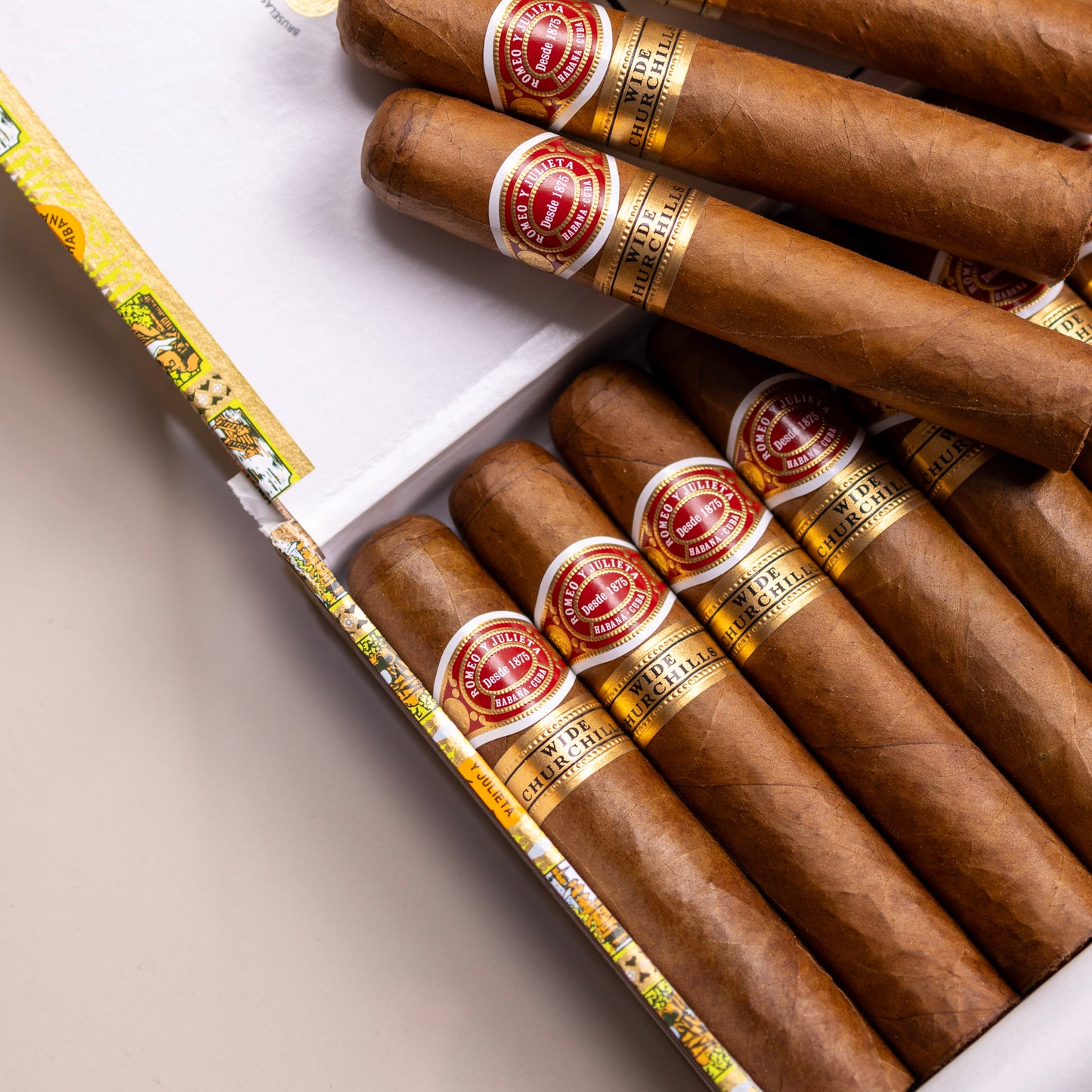 Romeo y Julieta Wide Churchill