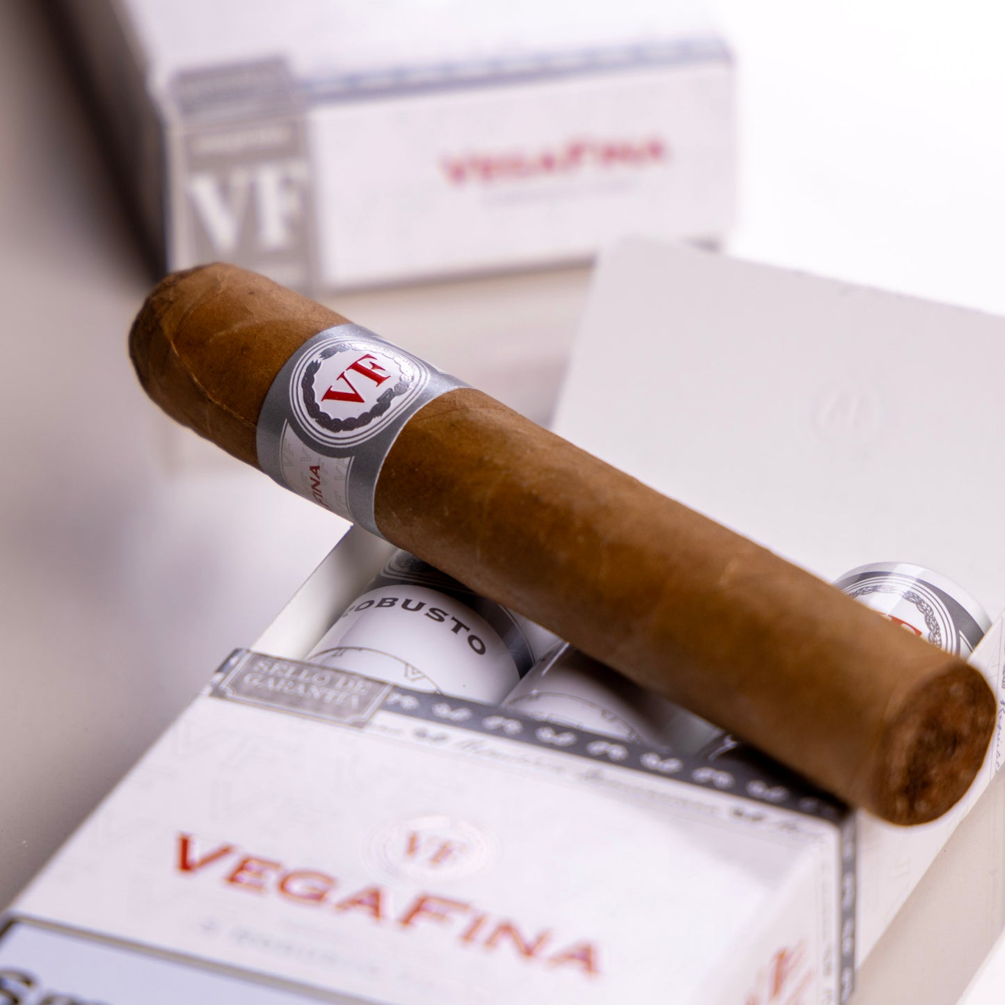 Vegafina Classic Robusto Tubos